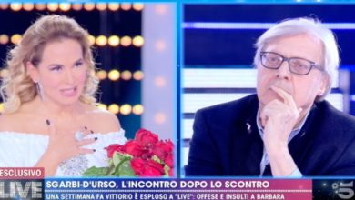Photo of Un mazzo di rose per la D’Urso da Sgarbi: pace fatta